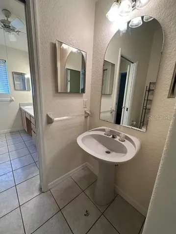 1404 E Crystal Lake Avenue Orlando FL 32806