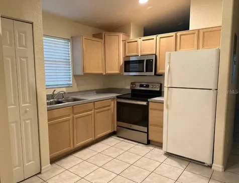 1404 E Crystal Lake Avenue Orlando FL 32806