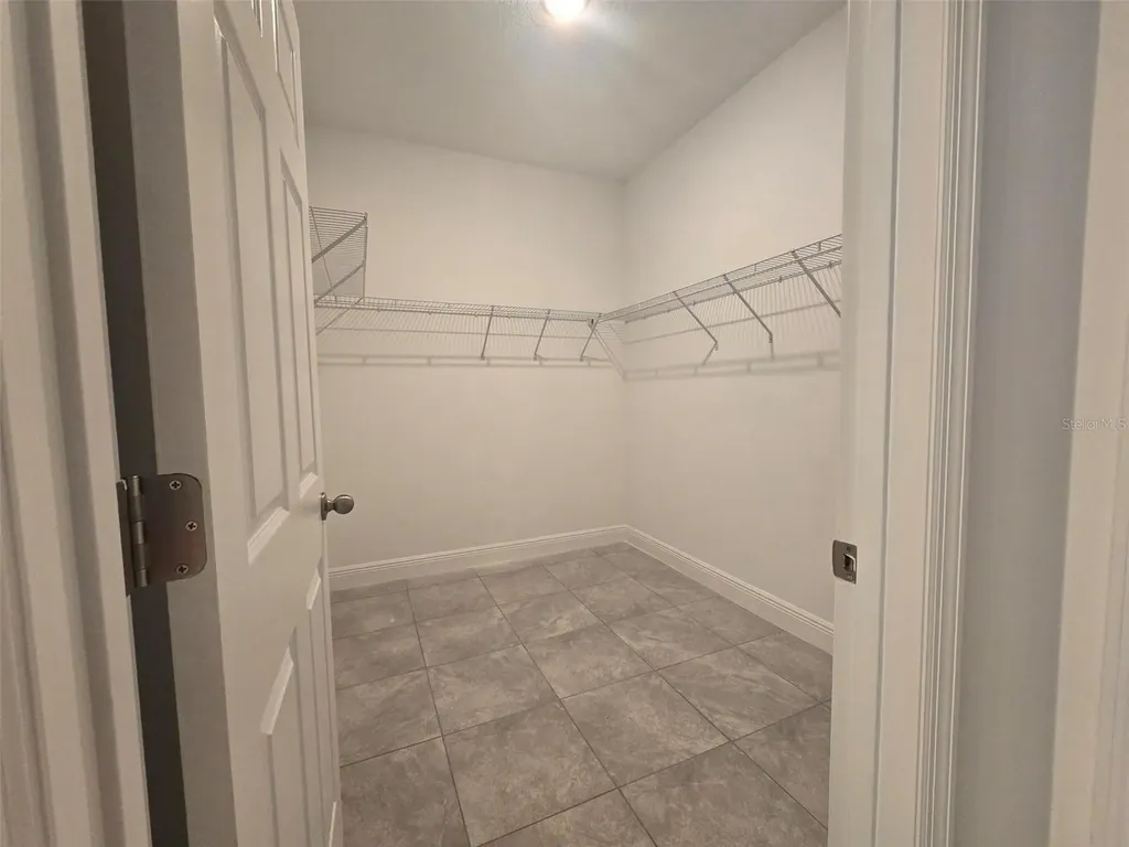 208 Locust Pass Ocala FL 34472