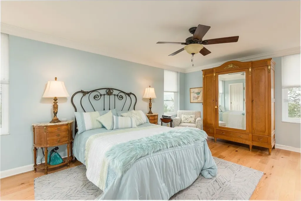 2407 S Ardson Place Tampa FL 33629