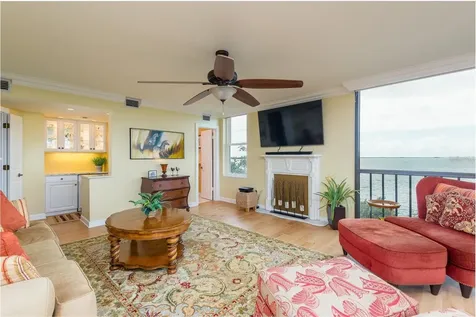 2407 S Ardson Place Tampa FL 33629