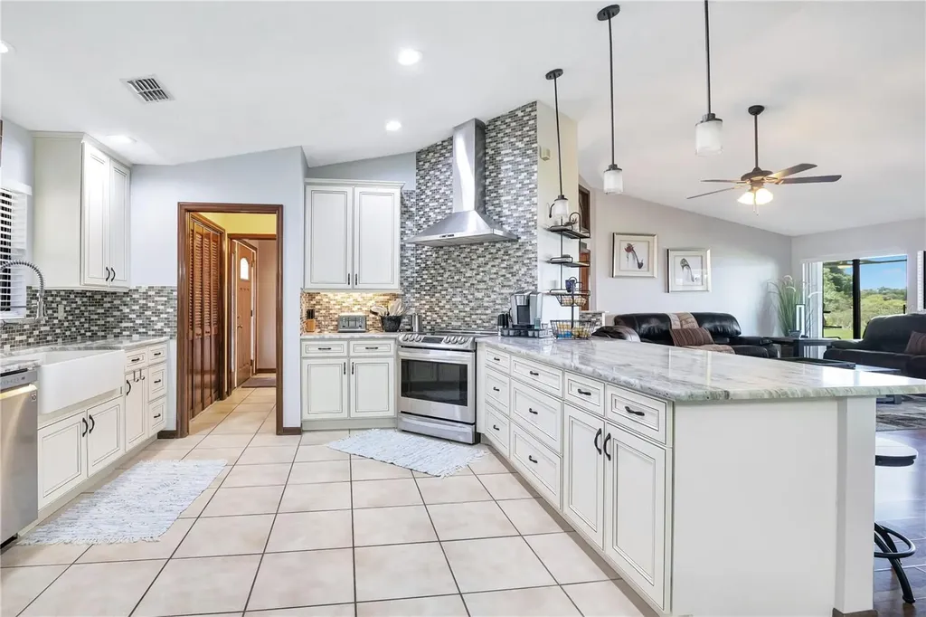 884 W Lake Holden Point Orlando FL 32805