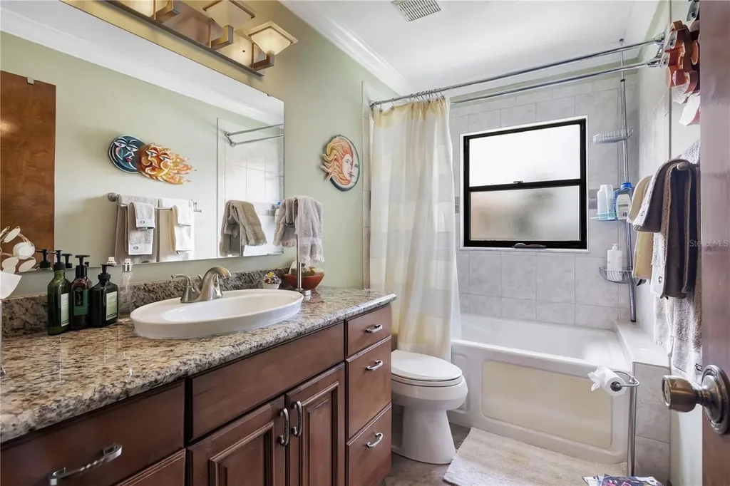 884 W Lake Holden Point Orlando FL 32805