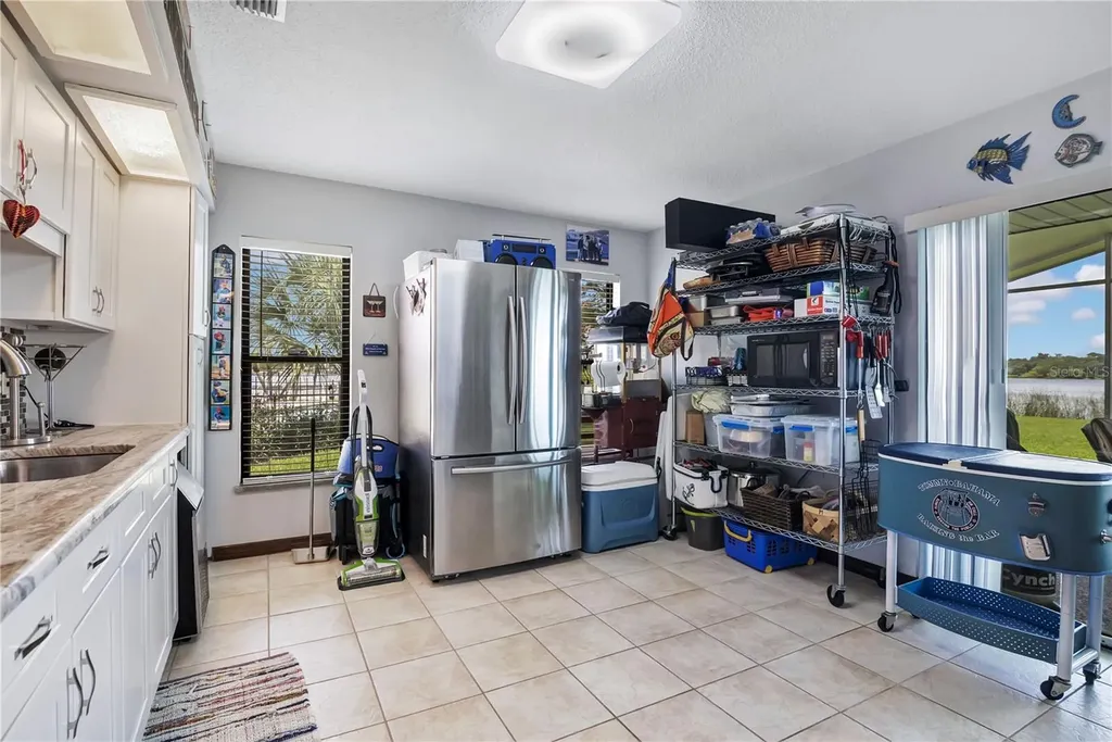 884 W Lake Holden Point Orlando FL 32805