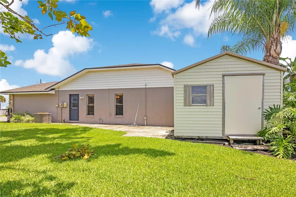 884 W Lake Holden Point Orlando FL 32805