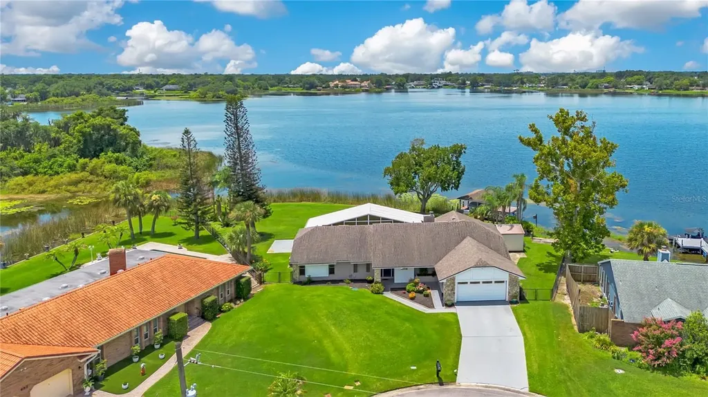 884 W Lake Holden Point Orlando FL 32805