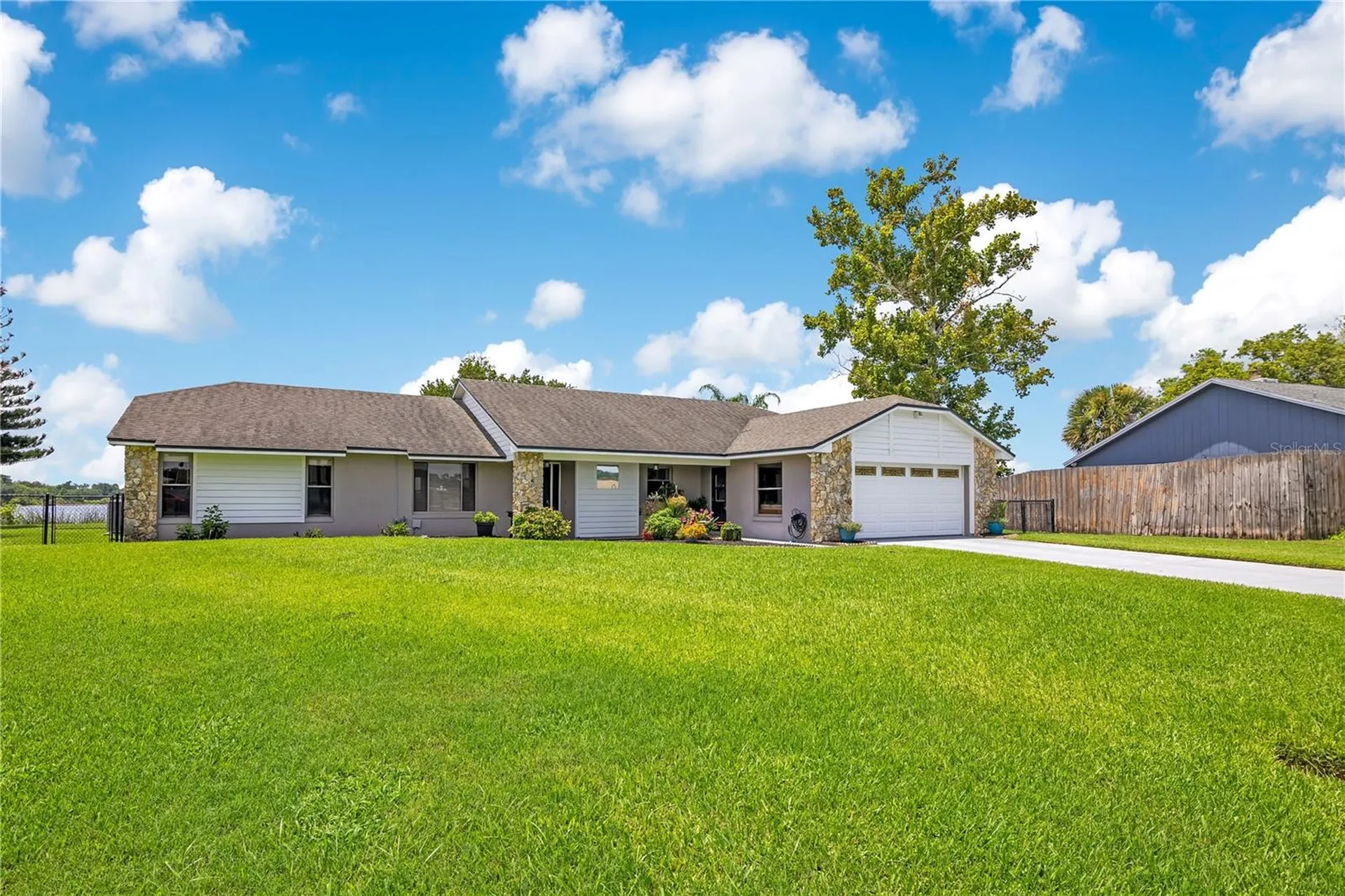884 W Lake Holden Point Orlando FL 32805
