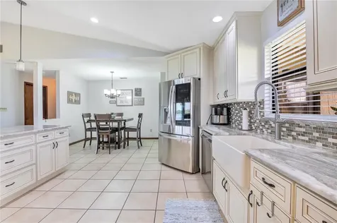 884 W Lake Holden Point Orlando FL 32805