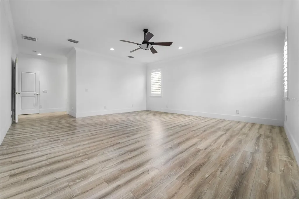 4802 W Beachway Drive Tampa FL 33609