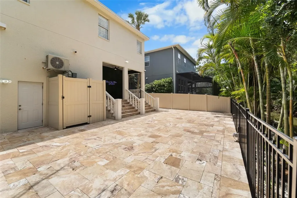 4802 W Beachway Drive Tampa FL 33609