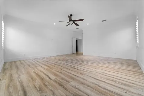 4802 W Beachway Drive Tampa FL 33609