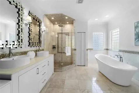 4802 W Beachway Drive Tampa FL 33609