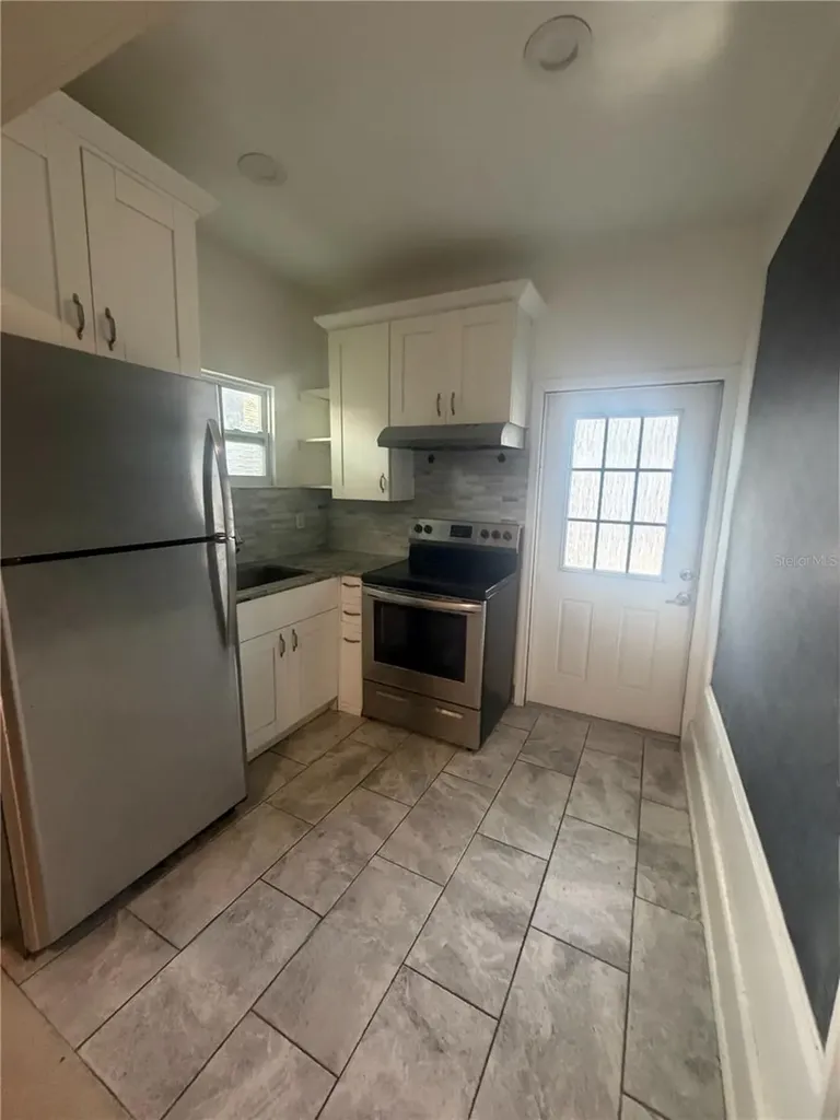 819 6th Street N St Petersburg FL 33701
