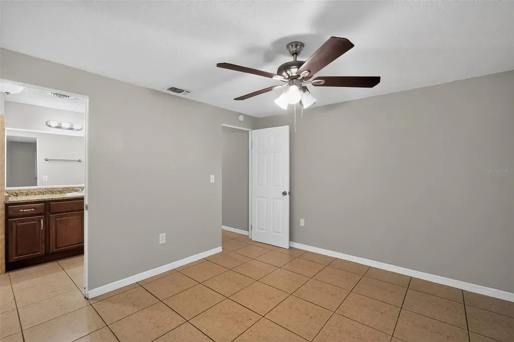 3834 Warren Ridge Street Sarasota FL 34233