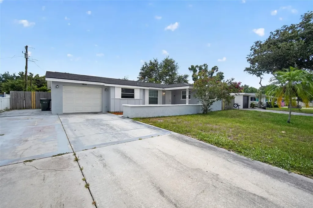 3834 Warren Ridge Street Sarasota FL 34233