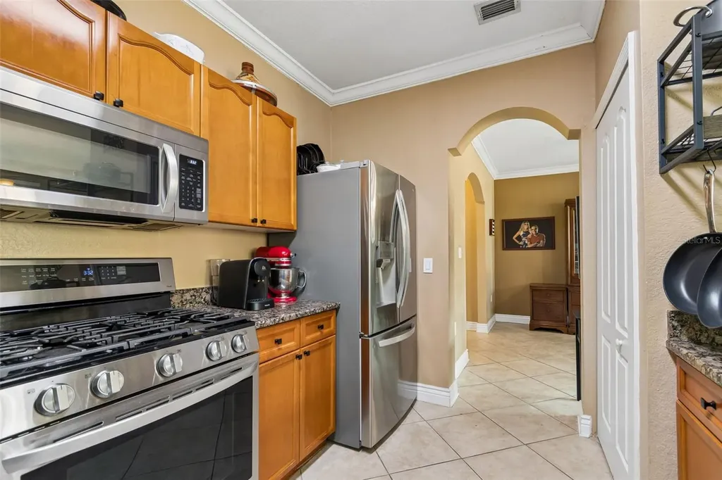 2717 Via Cipriani Clearwater FL 33764