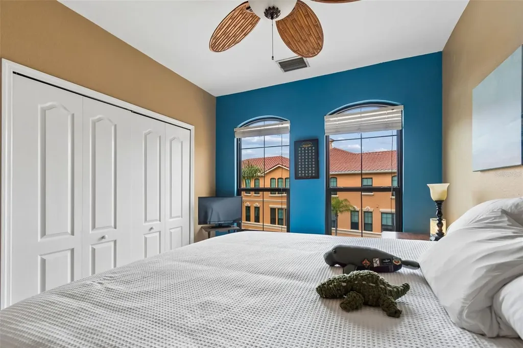 2717 Via Cipriani Clearwater FL 33764