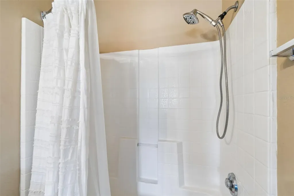 2717 Via Cipriani Clearwater FL 33764