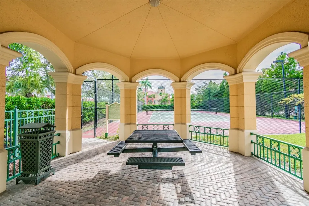 2717 Via Cipriani Clearwater FL 33764