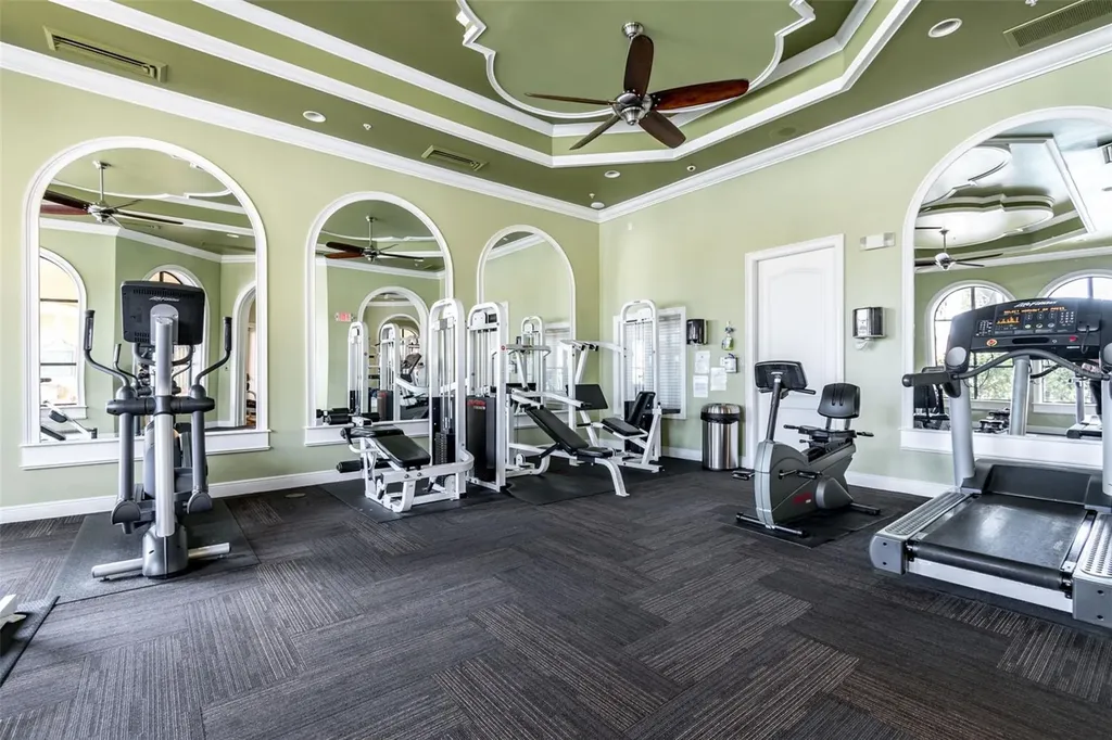 2717 Via Cipriani Clearwater FL 33764
