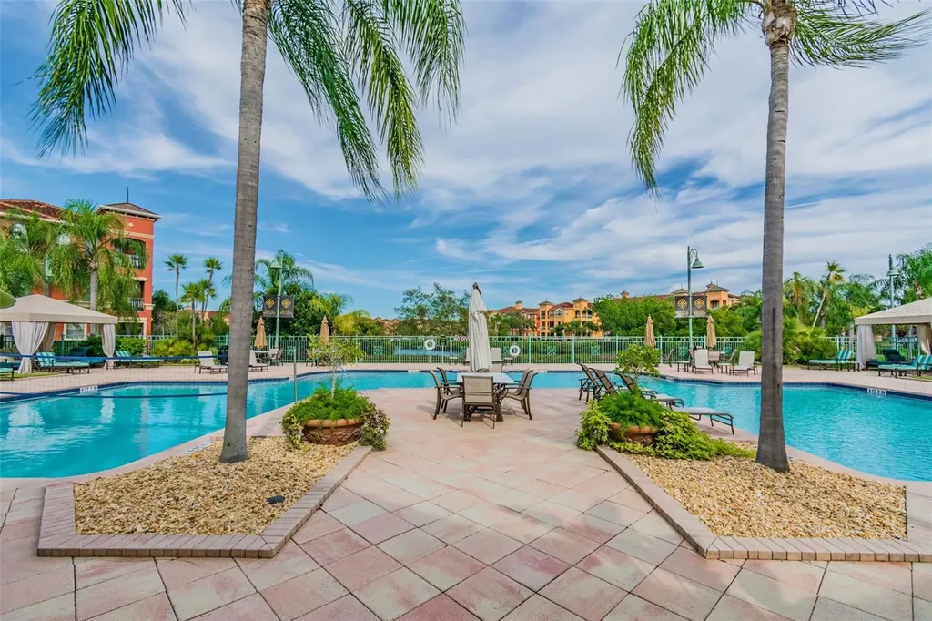2717 Via Cipriani Clearwater FL 33764