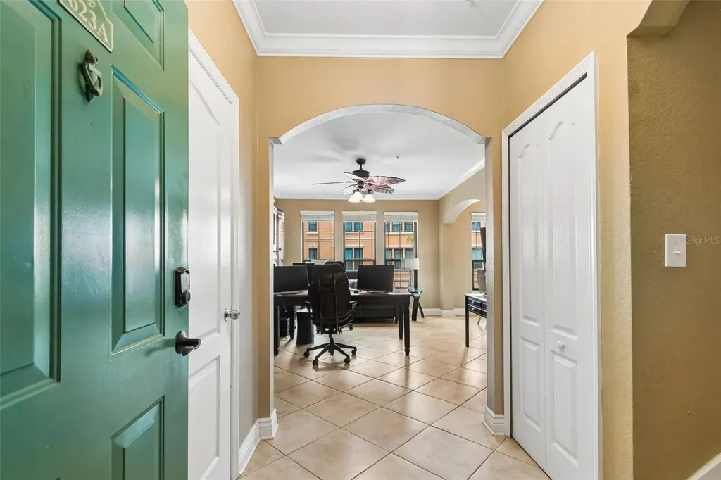2717 Via Cipriani Clearwater FL 33764
