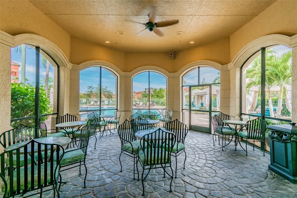 2717 Via Cipriani Clearwater FL 33764