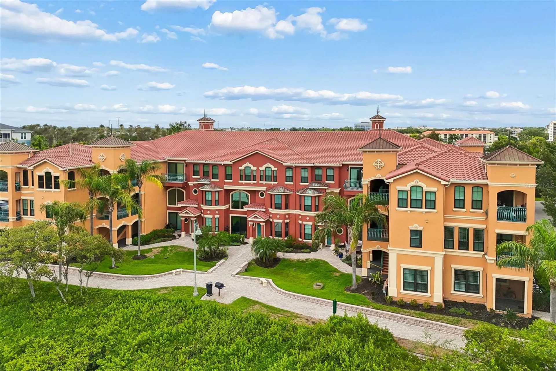 2717 Via Cipriani Clearwater FL 33764