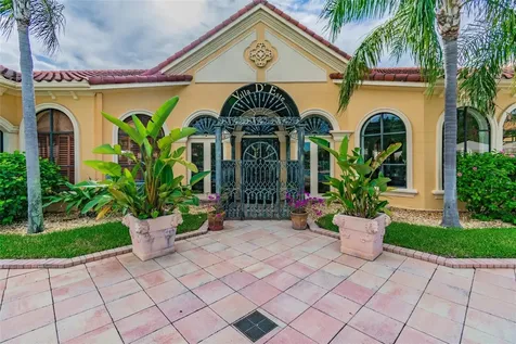 2717 Via Cipriani Clearwater FL 33764