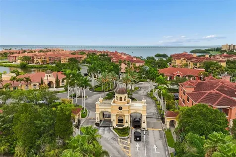 2717 Via Cipriani Clearwater FL 33764