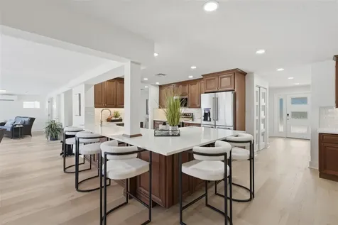 6414 2nd Palm Point St Pete Beach FL 33706