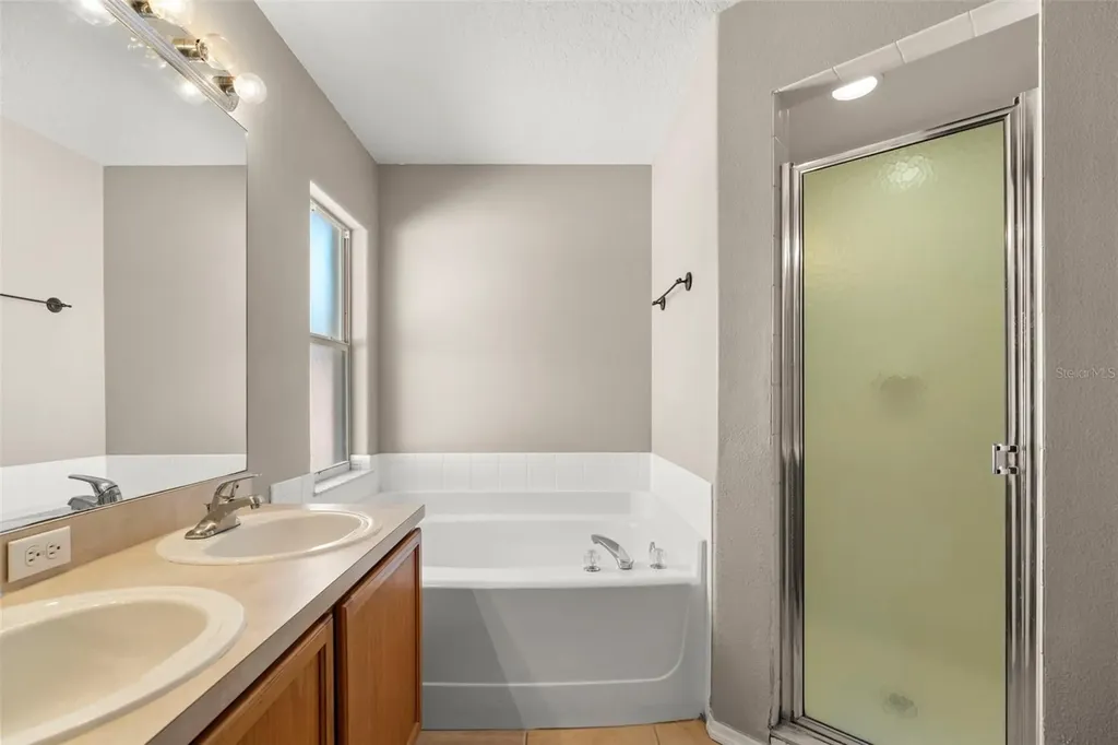11130 Pinewood Cove Lane Orlando FL 32817