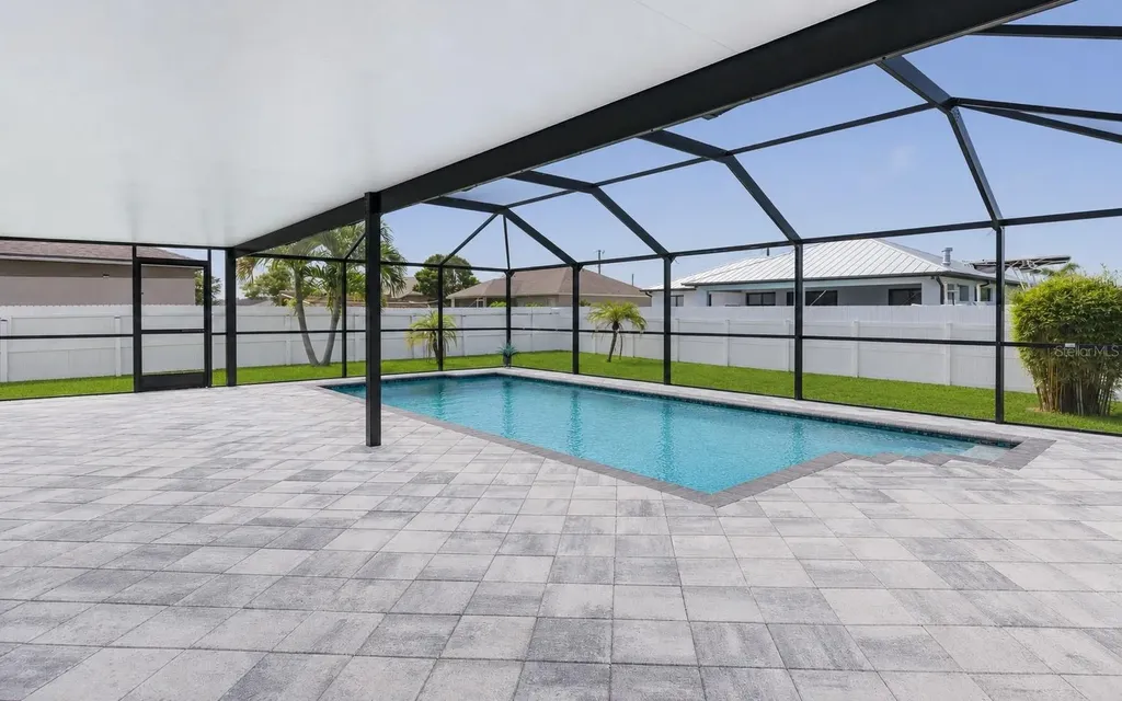 1916 SW 12th Terrace Cape Coral FL 33991