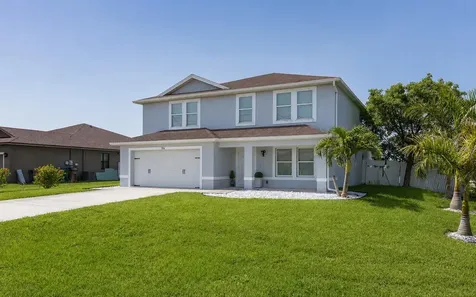 1916 SW 12th Terrace Cape Coral FL 33991