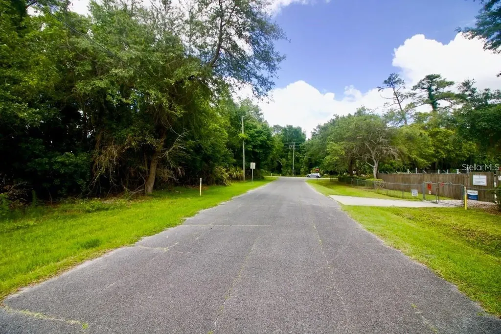 274 Toms Road Debary FL 32713