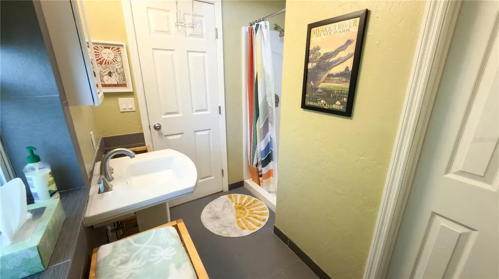2215 Alvarado Lane Sarasota FL 34231