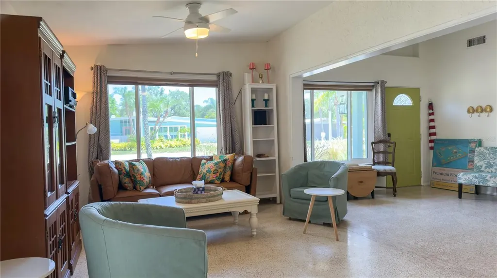 2215 Alvarado Lane Sarasota FL 34231