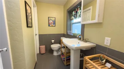 2215 Alvarado Lane Sarasota FL 34231