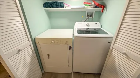 2215 Alvarado Lane Sarasota FL 34231