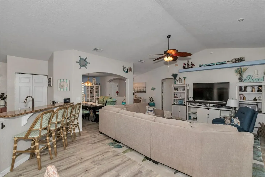12439 NE 48th Circle Oxford FL 34484