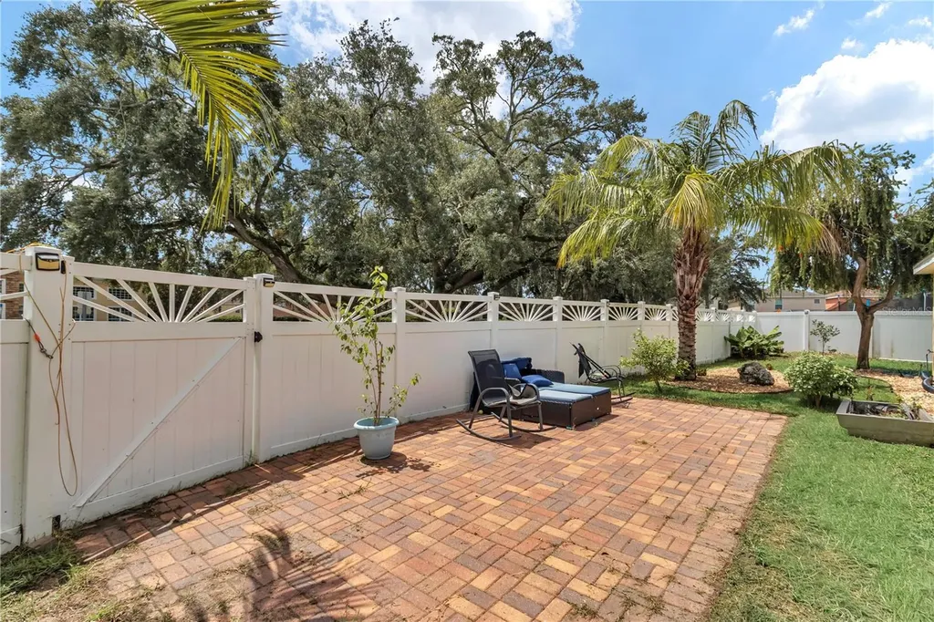 12439 NE 48th Circle Oxford FL 34484