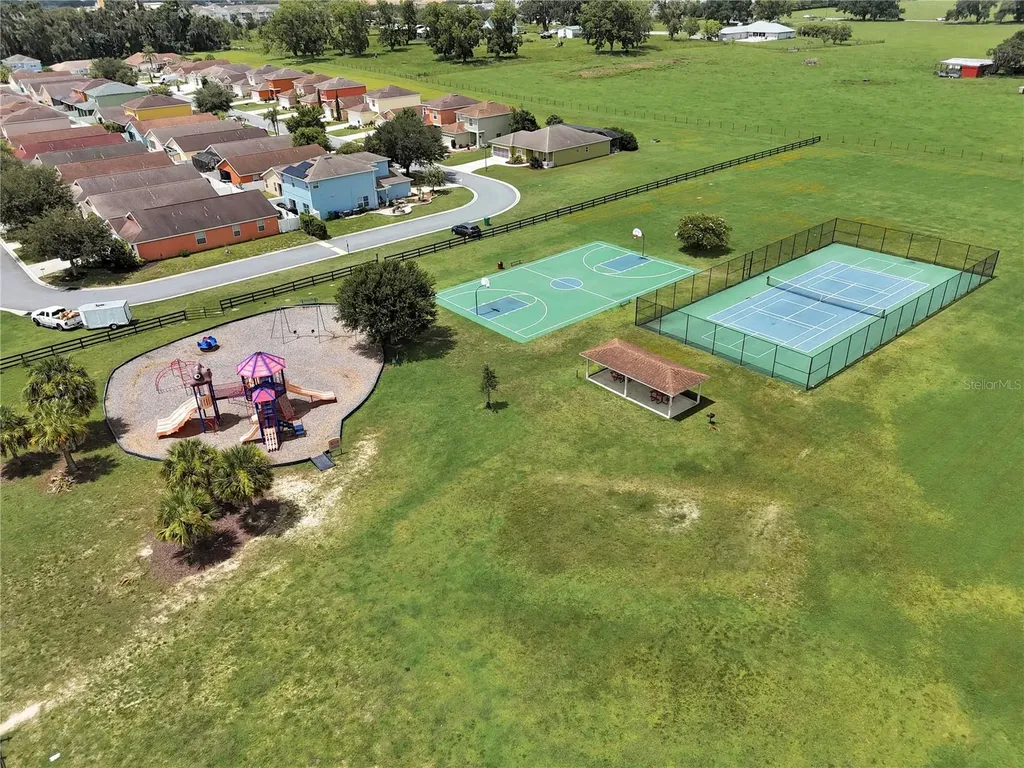 12439 NE 48th Circle Oxford FL 34484