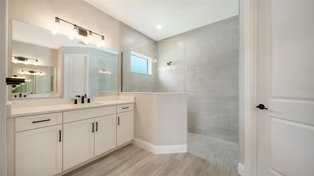 8063 Anthirium Loop Sarasota FL 34240