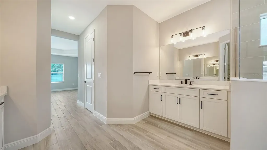 8063 Anthirium Loop Sarasota FL 34240