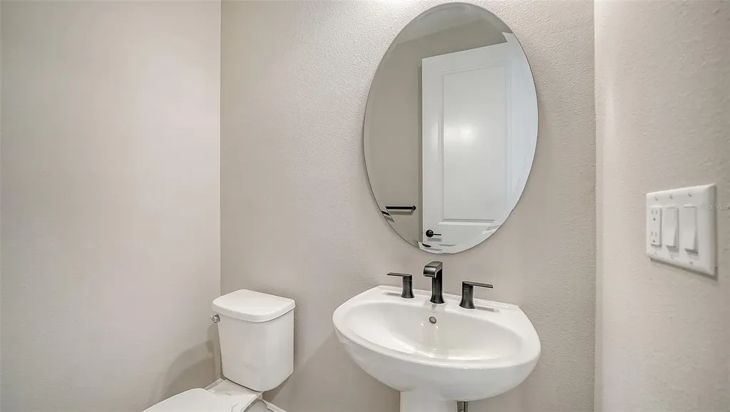 8063 Anthirium Loop Sarasota FL 34240