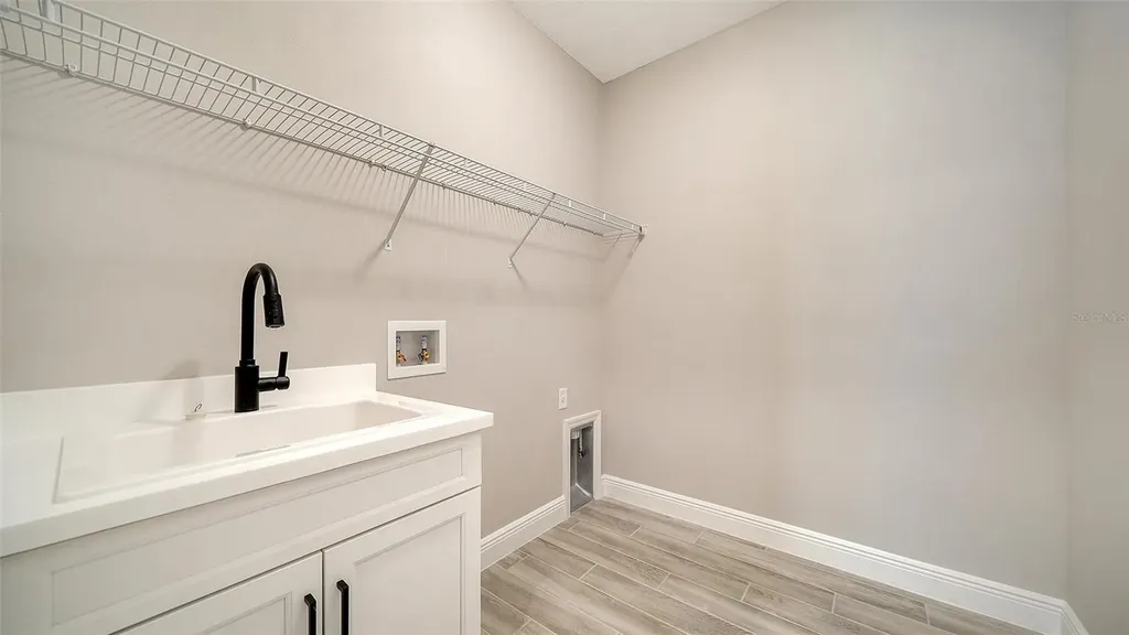 8063 Anthirium Loop Sarasota FL 34240