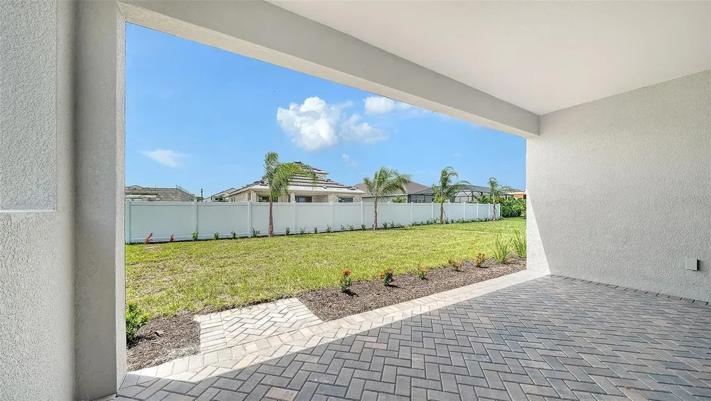 8063 Anthirium Loop Sarasota FL 34240