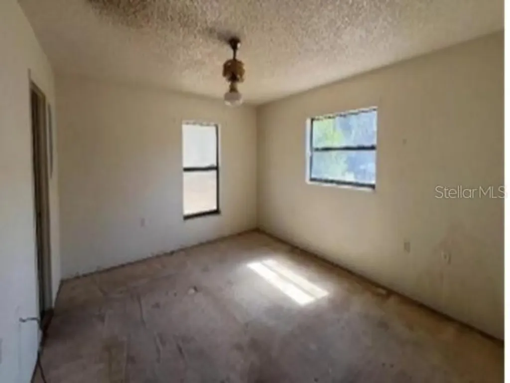5875 NE 167th Avenue Silver Springs FL 34488