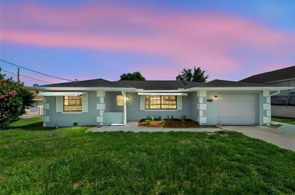 1360 N Old Mill Drive Deltona FL 32725
