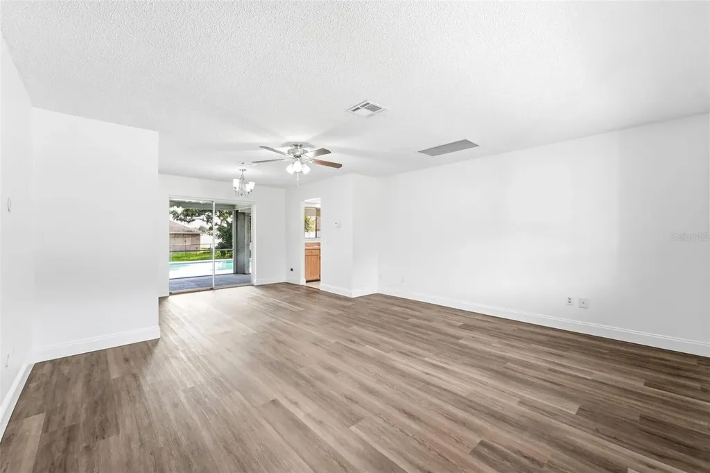 1360 N Old Mill Drive Deltona FL 32725